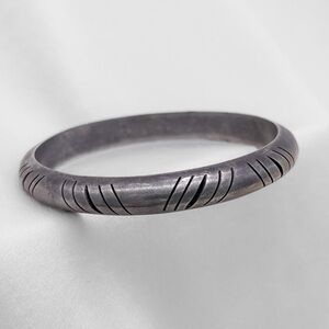 Vintage 925 sterling silver bangle bracelet Mexican silver hollow callout